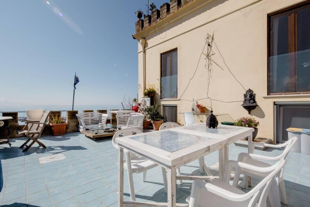 B&B Charming House Salerno Exterior foto